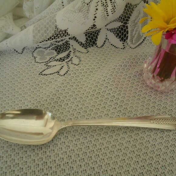 Allure 1939 Pattern Spoon Wm Rogers IS Silverplate - Picture 1 of 5